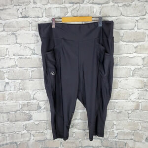 Plus Size Athleisure Capris Spunky Black XXL Mesh Accent Mona Lion Gym  Yoga